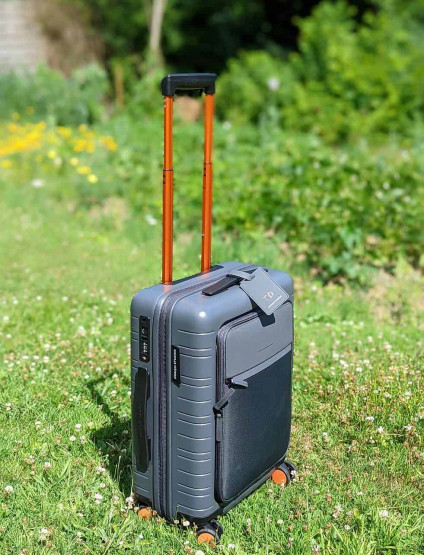 Horizn Studios - M5 Cabin Luggage