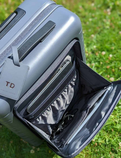 Horizn Studios - M5 Cabin Luggage
