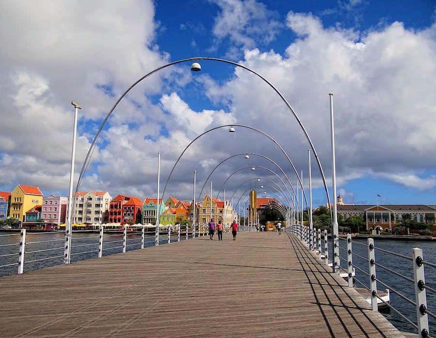 Queen Emma Bridge, Curacao